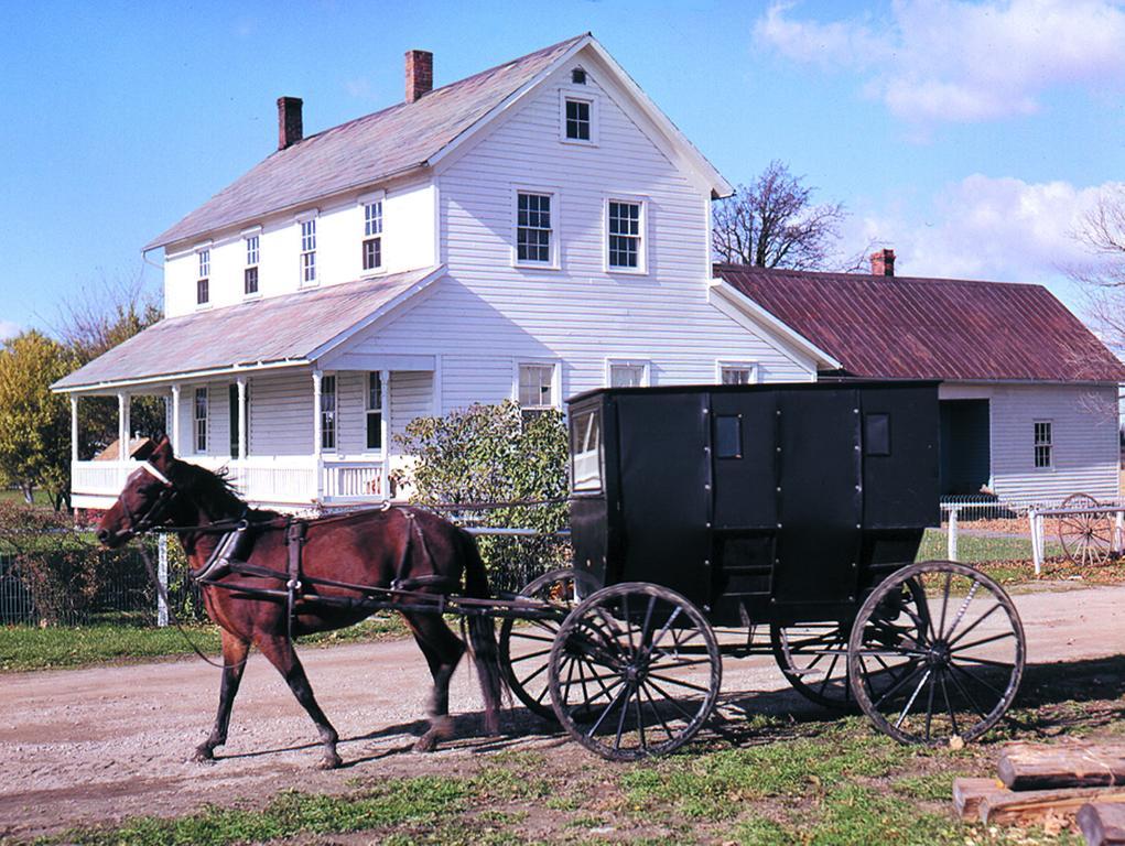 Amish Inn Nappanee Exterior foto